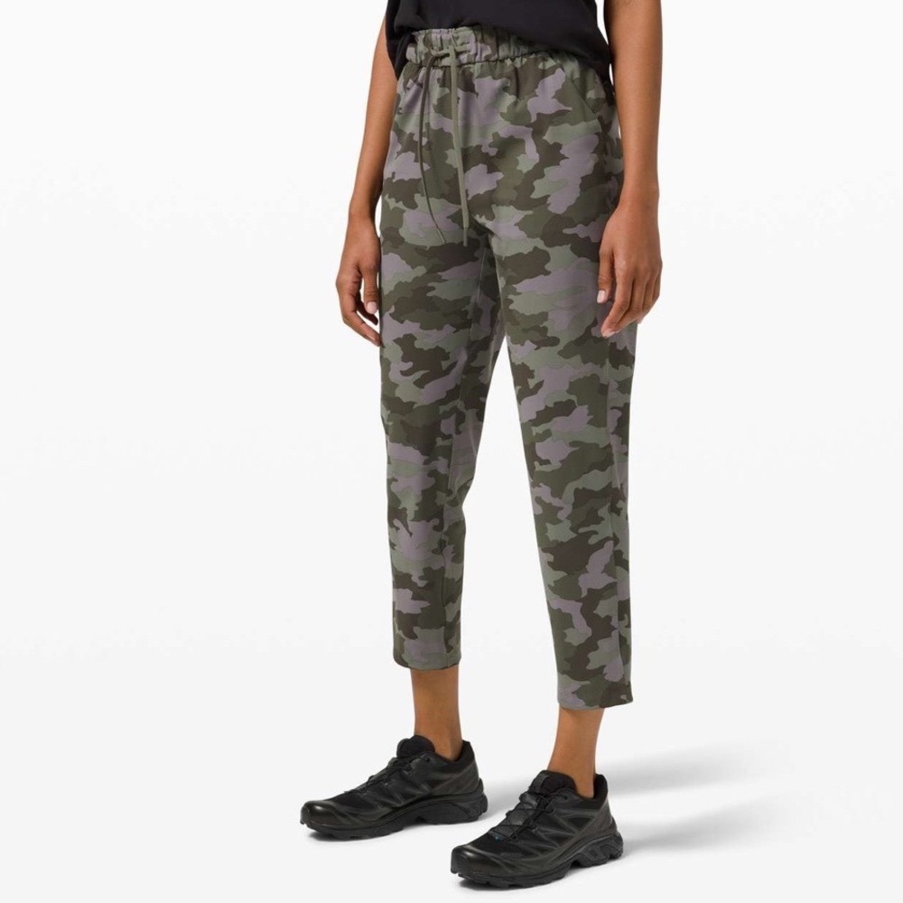 Lululemon | Keep Moving Pant 7/8 High-Rise Camo Dusky Lavender Multi Size 10
